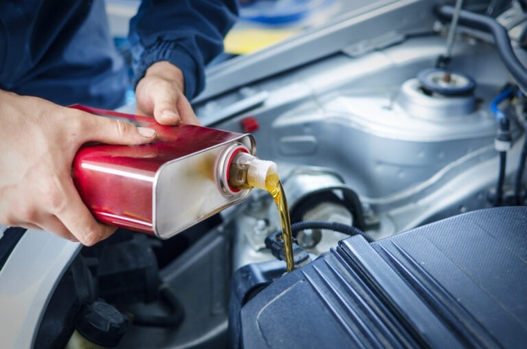 10 Hidden Signs You Need an Oil Change Now – Ignore Them at Your Own Risk!